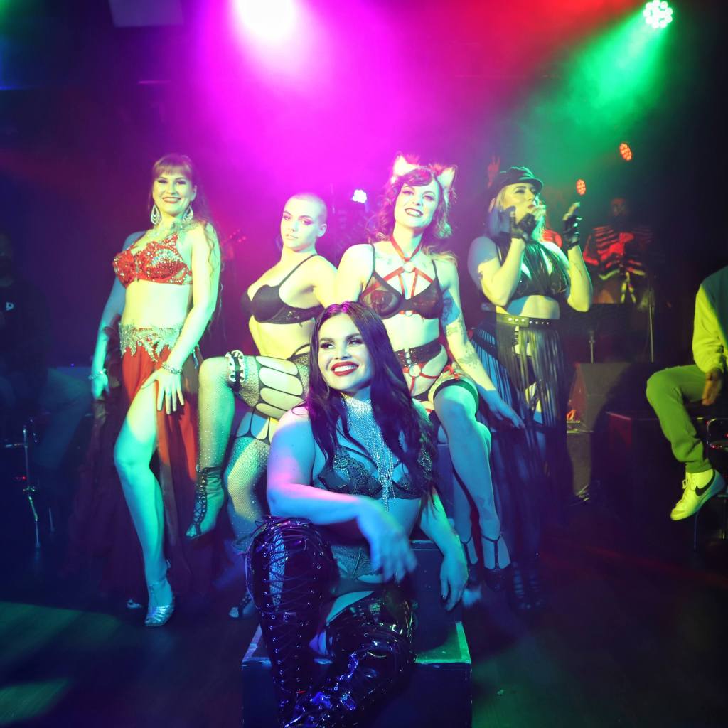 Sventure, sventuresnaps, sventure snaps, Boudoir, Burlesque, OC, Orange county Photography, Photography, Pinup, sventure photography,  adventure, drama, location photos, epic photos, DLS, dirty little secrets